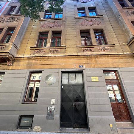 Hostel Do-Re-Mi Prague Exterior photo